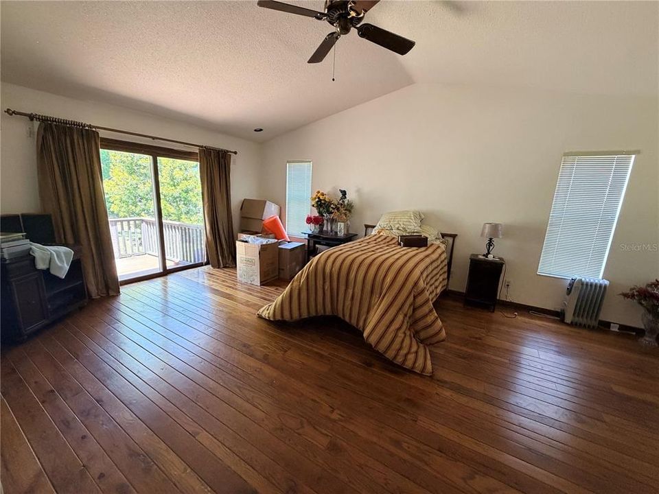 For Sale: $539,000 (4 beds, 3 baths, 3542 Square Feet)