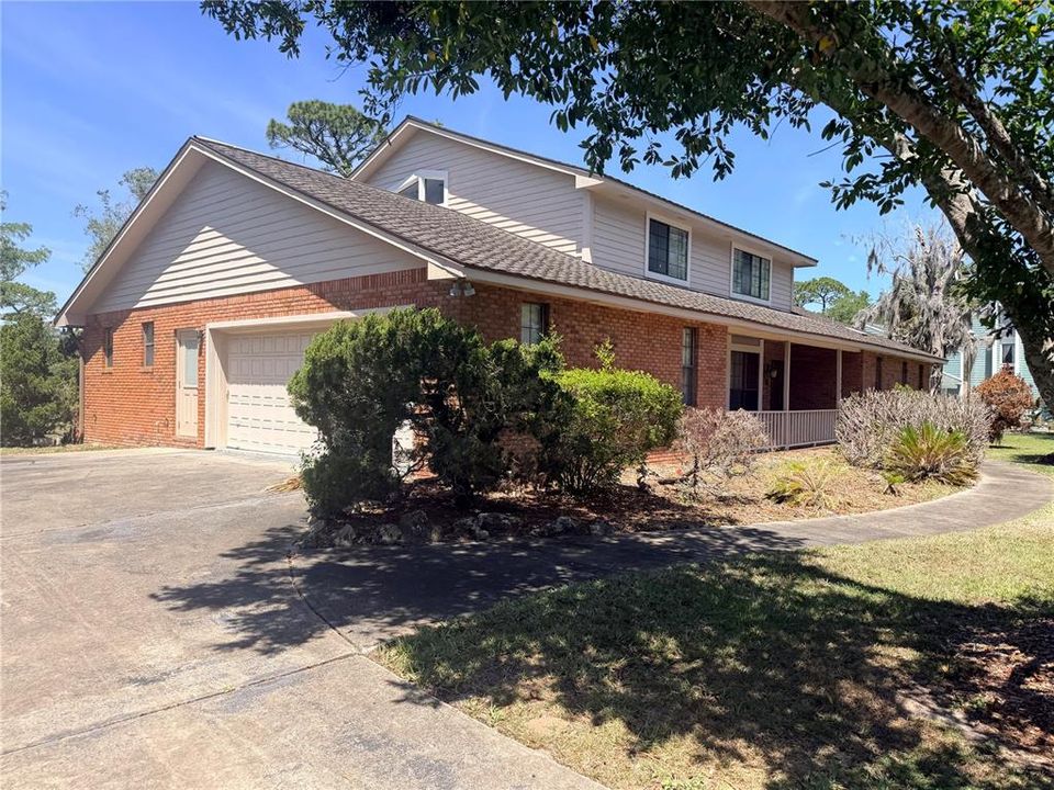 For Sale: $539,000 (4 beds, 3 baths, 3542 Square Feet)