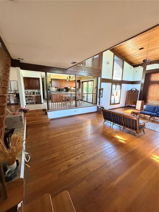 For Sale: $539,000 (4 beds, 3 baths, 3542 Square Feet)
