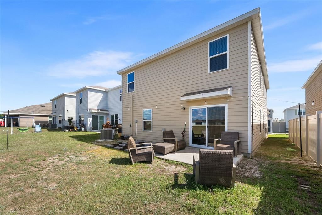 For Rent: $2,600 (5 beds, 3 baths, 2370 Square Feet)