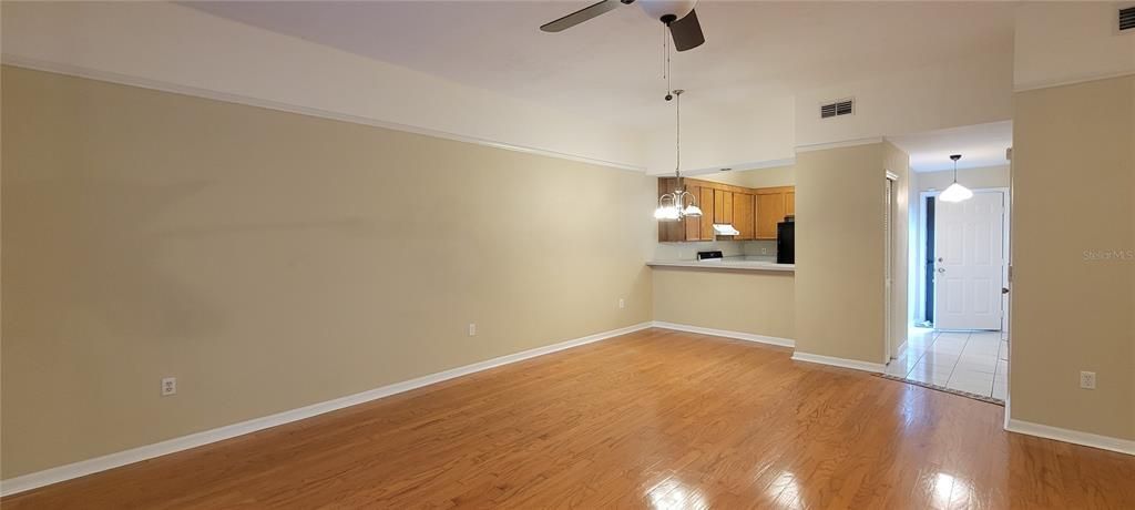 En Renta: $1,750 (2 camas, 2 baños, 1660 Pies cuadrados)