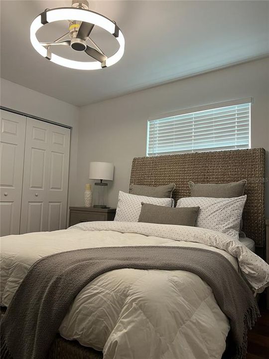 For Rent: $1,900 (2 beds, 1 baths, 756 Square Feet)