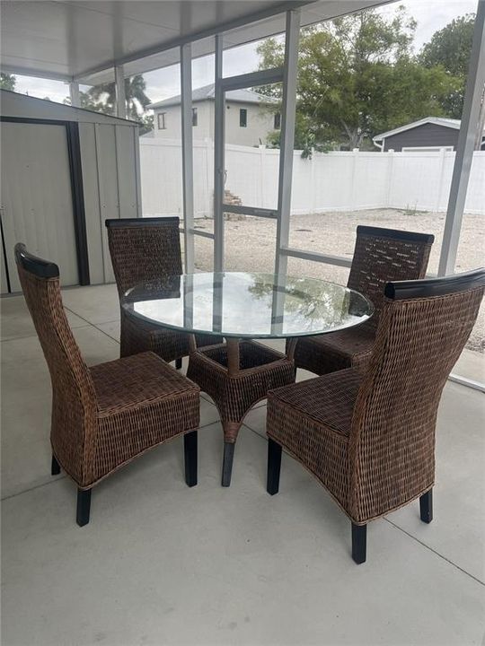 For Rent: $1,900 (2 beds, 1 baths, 756 Square Feet)