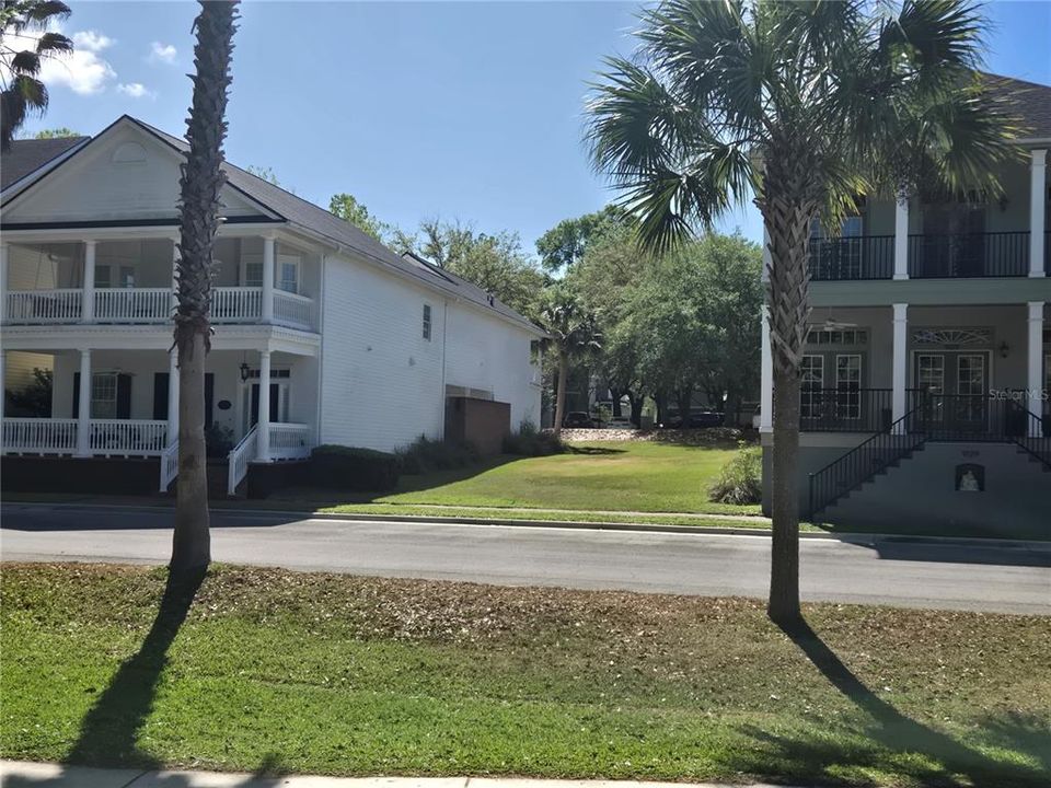 For Sale: $220,000 (0.09 acres)