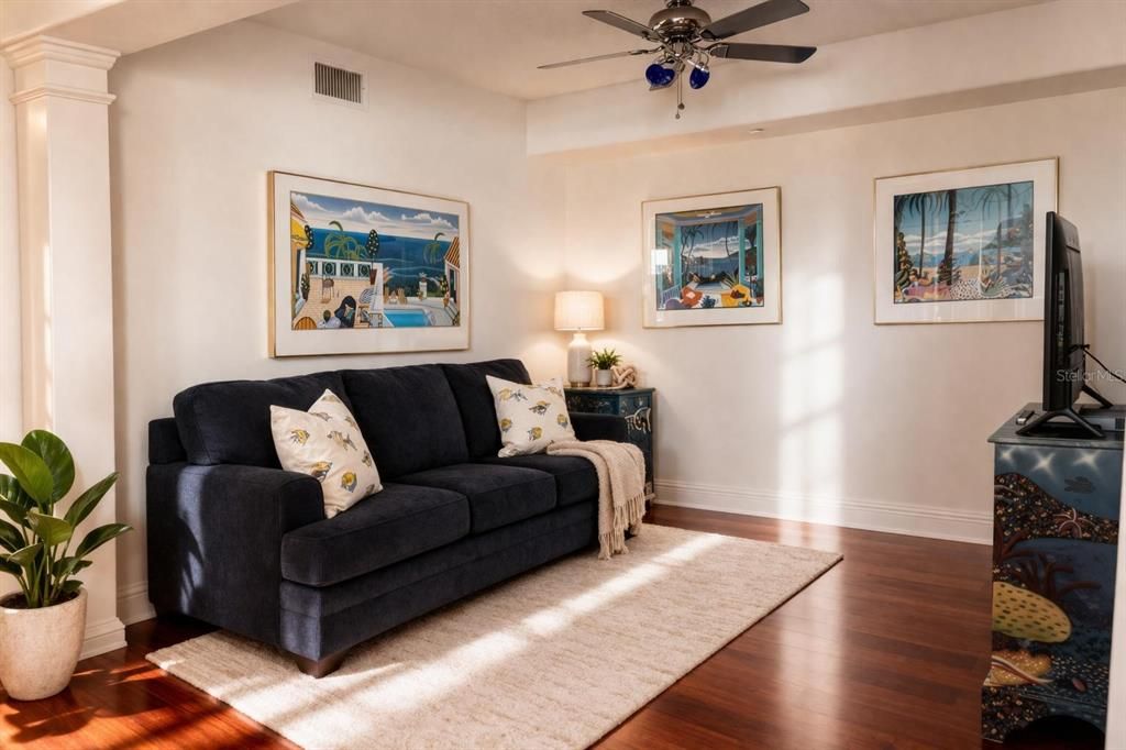 For Sale: $999,000 (3 beds, 3 baths, 2412 Square Feet)