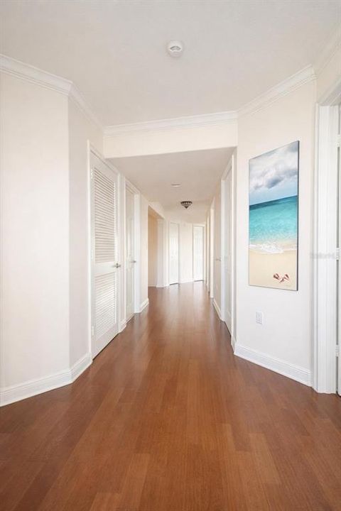 For Sale: $999,000 (3 beds, 3 baths, 2412 Square Feet)