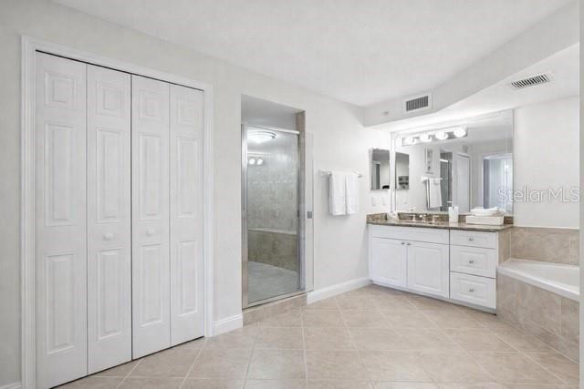 For Sale: $999,000 (3 beds, 3 baths, 2412 Square Feet)