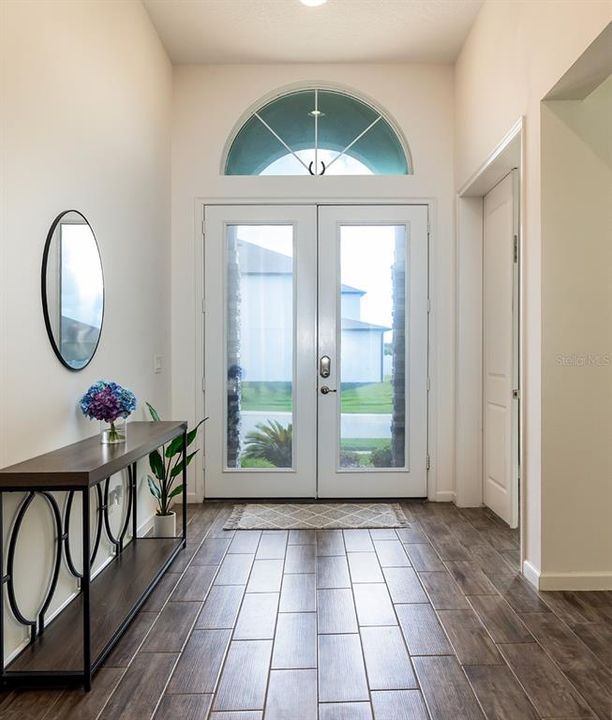Active With Contract: $575,000 (4 beds, 3 baths, 2621 Square Feet)