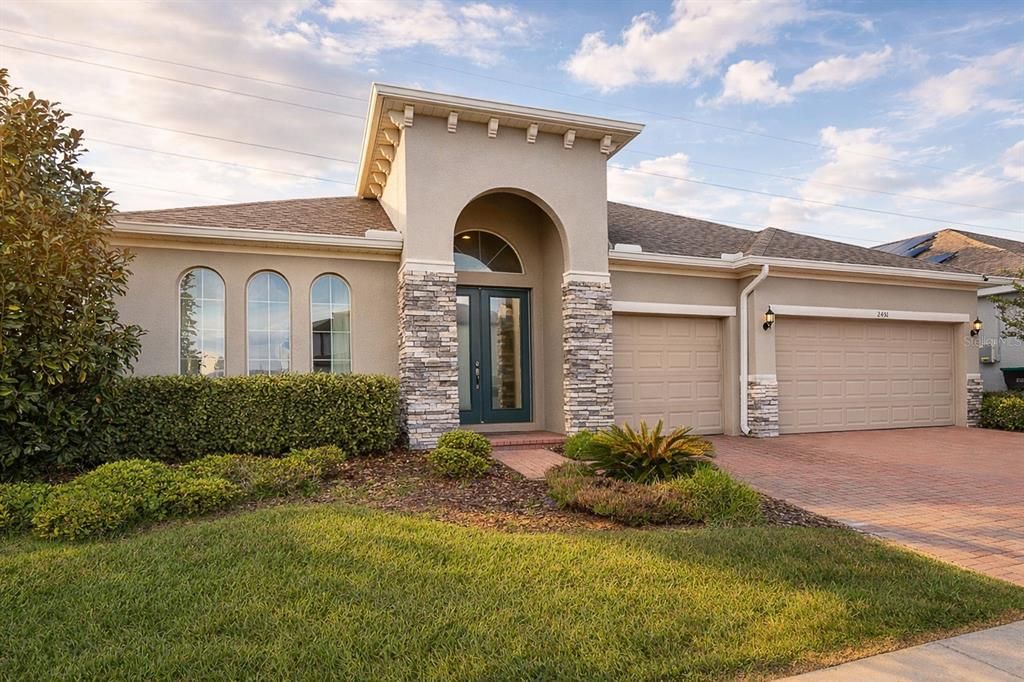 Active With Contract: $575,000 (4 beds, 3 baths, 2621 Square Feet)
