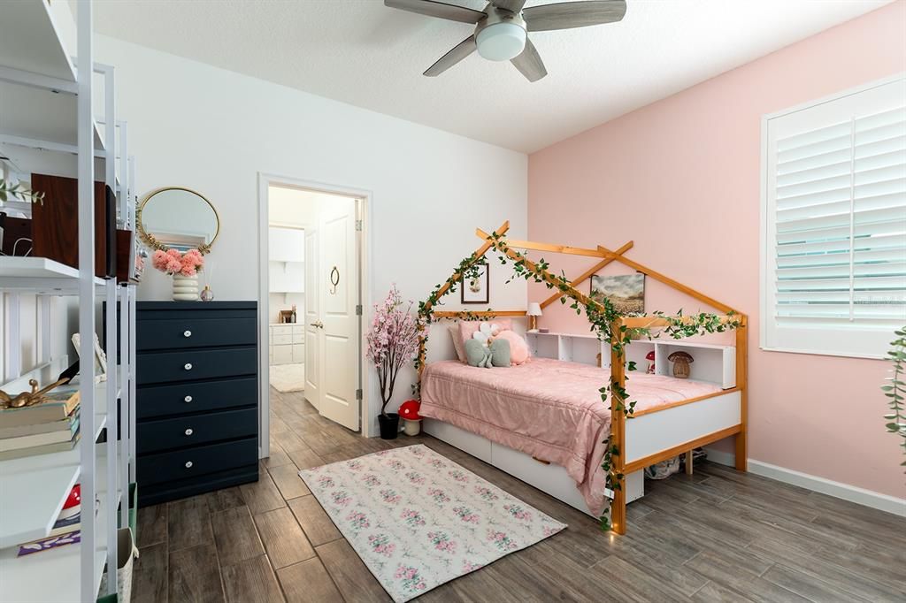 Active With Contract: $575,000 (4 beds, 3 baths, 2621 Square Feet)