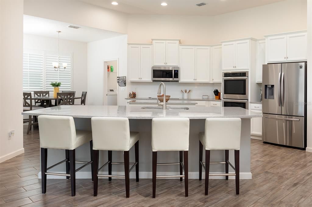 Active With Contract: $575,000 (4 beds, 3 baths, 2621 Square Feet)