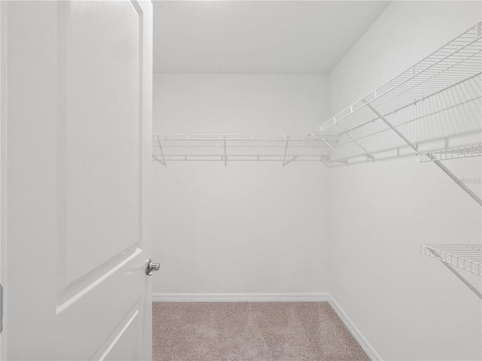For Rent: $2,200 (4 beds, 2 baths, 1828 Square Feet)