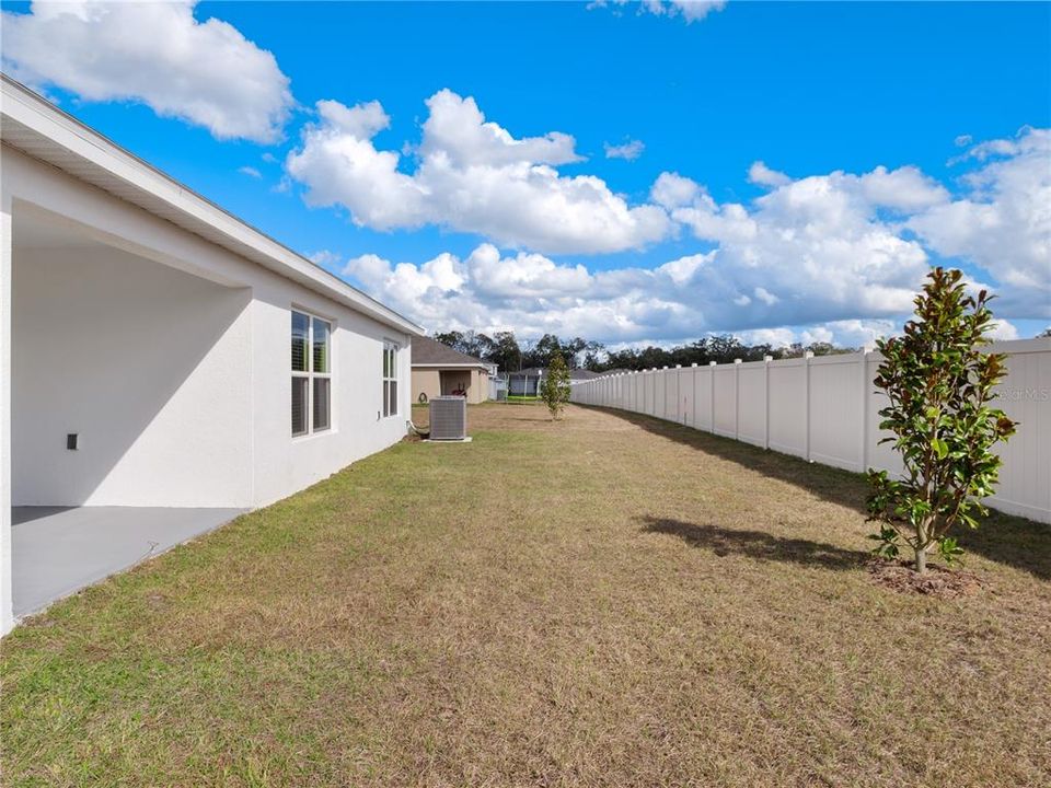 For Rent: $2,200 (4 beds, 2 baths, 1828 Square Feet)