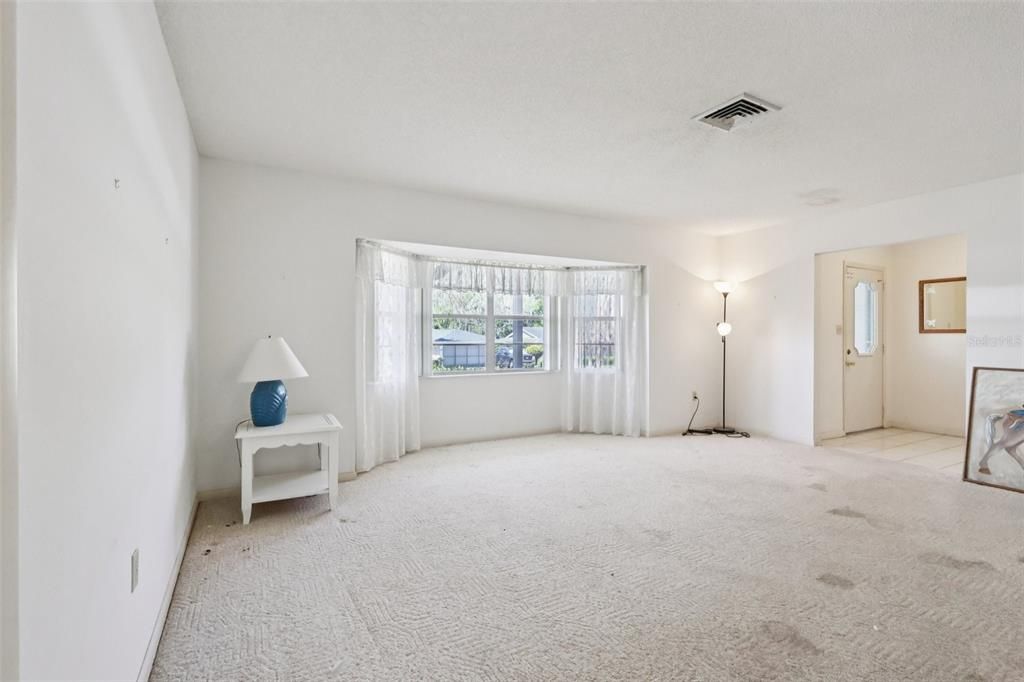For Sale: $255,000 (2 beds, 2 baths, 1524 Square Feet)