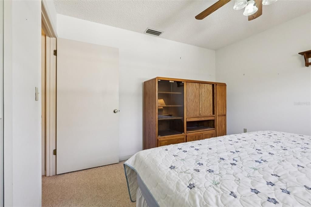 For Sale: $255,000 (2 beds, 2 baths, 1524 Square Feet)