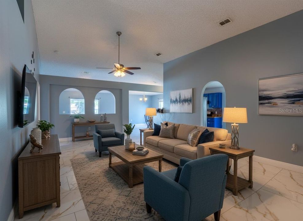 For Sale: $349,900 (3 beds, 2 baths, 1865 Square Feet)