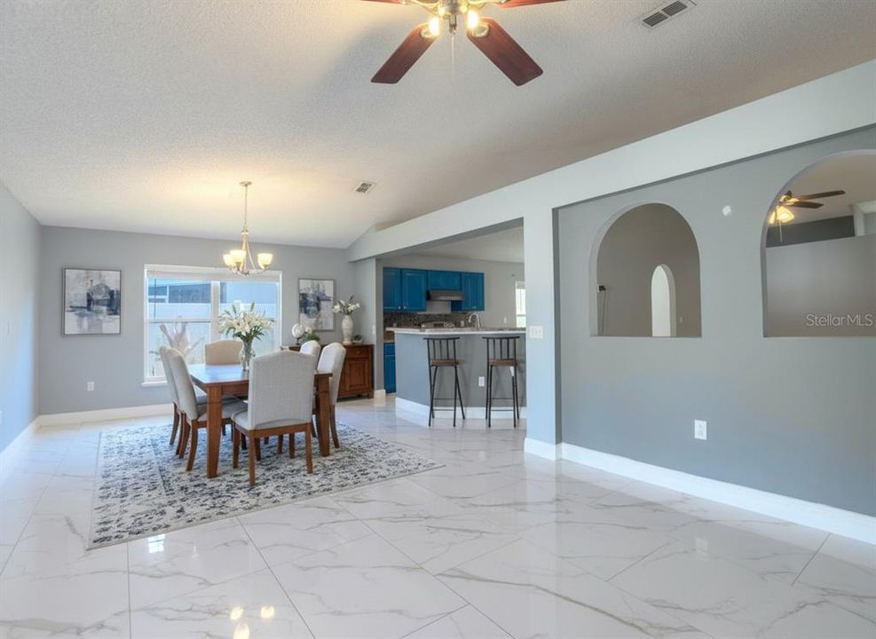 For Sale: $349,900 (3 beds, 2 baths, 1865 Square Feet)