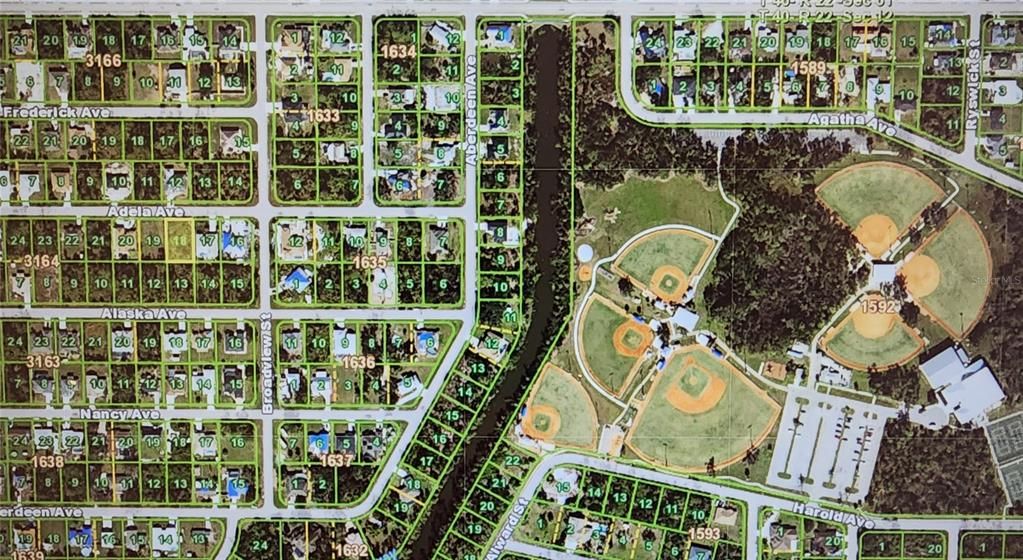 合同活跃: $30,000 (0.23 acres)