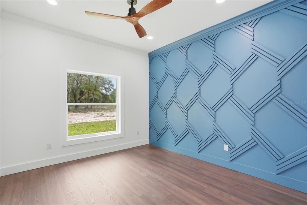 For Sale: $549,900 (3 beds, 2 baths, 2346 Square Feet)