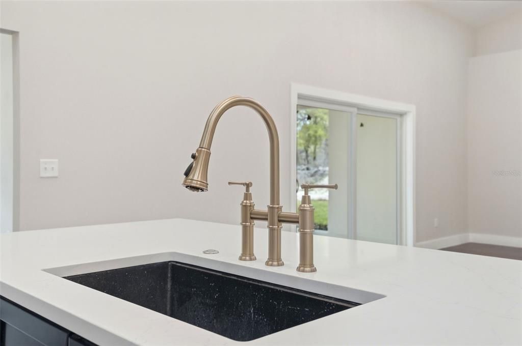 For Sale: $549,900 (3 beds, 2 baths, 2346 Square Feet)