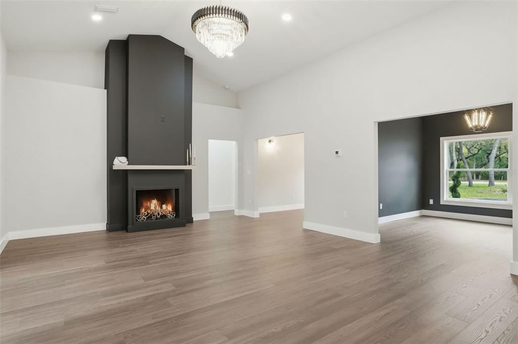 For Sale: $549,900 (3 beds, 2 baths, 2346 Square Feet)