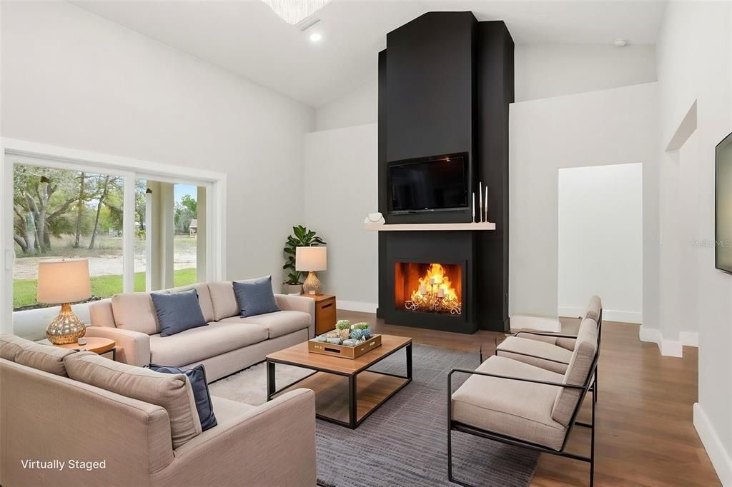 For Sale: $549,900 (3 beds, 2 baths, 2346 Square Feet)