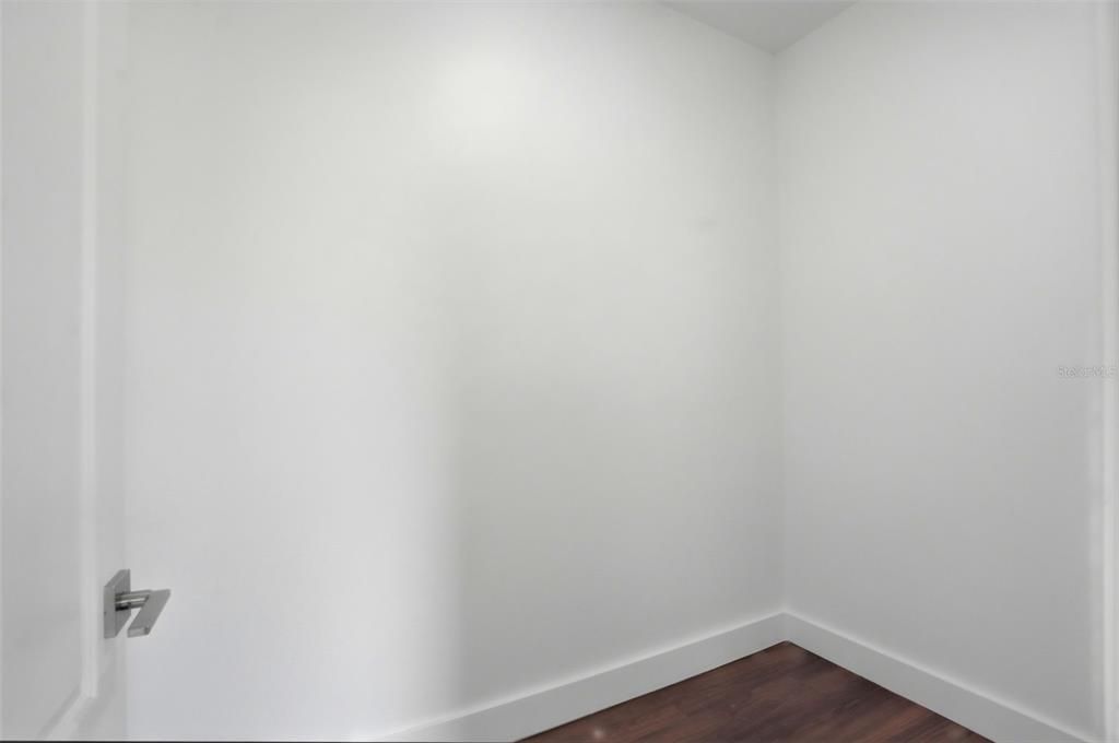 For Sale: $549,900 (3 beds, 2 baths, 2346 Square Feet)