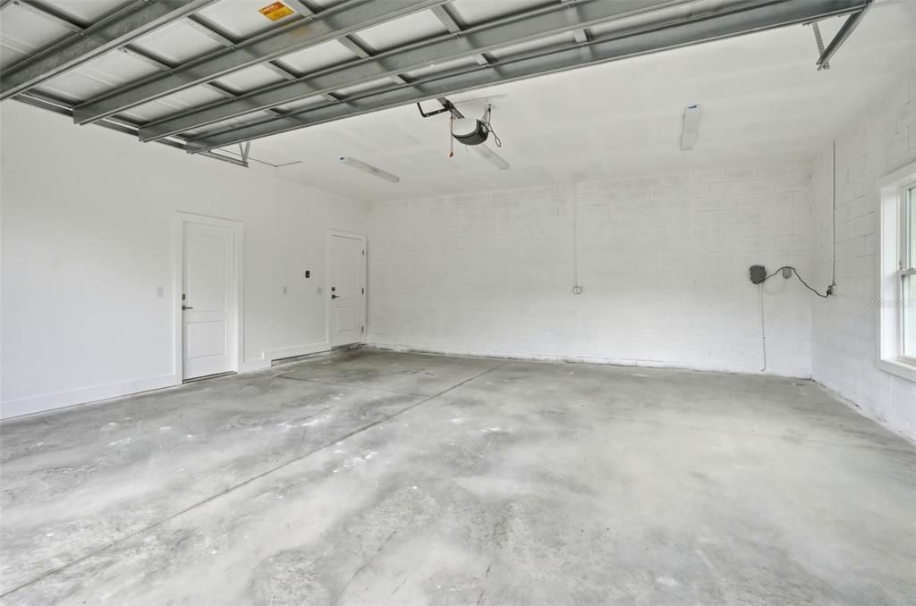 For Sale: $549,900 (3 beds, 2 baths, 2346 Square Feet)