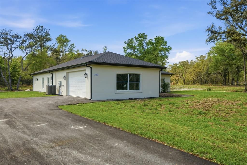 For Sale: $549,900 (3 beds, 2 baths, 2346 Square Feet)