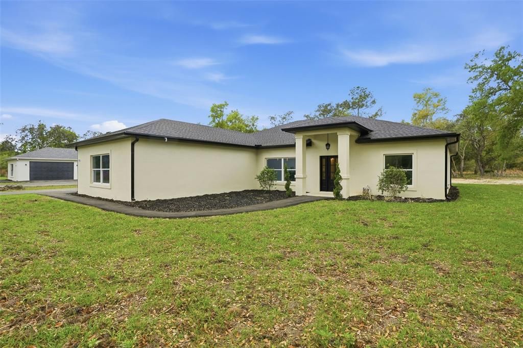 For Sale: $549,900 (3 beds, 2 baths, 2346 Square Feet)