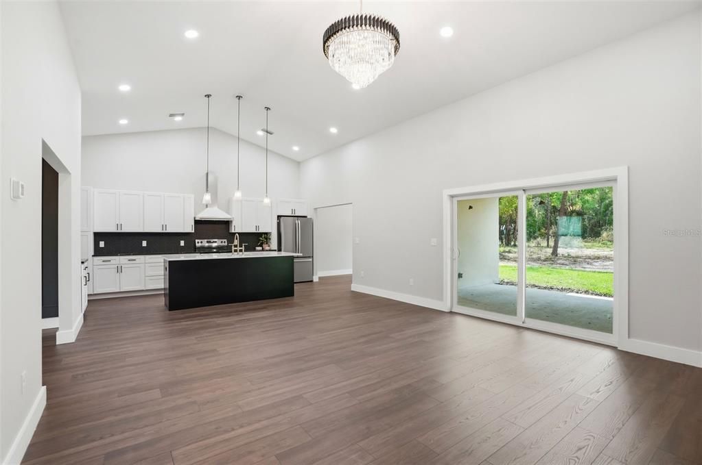 For Sale: $549,900 (3 beds, 2 baths, 2346 Square Feet)