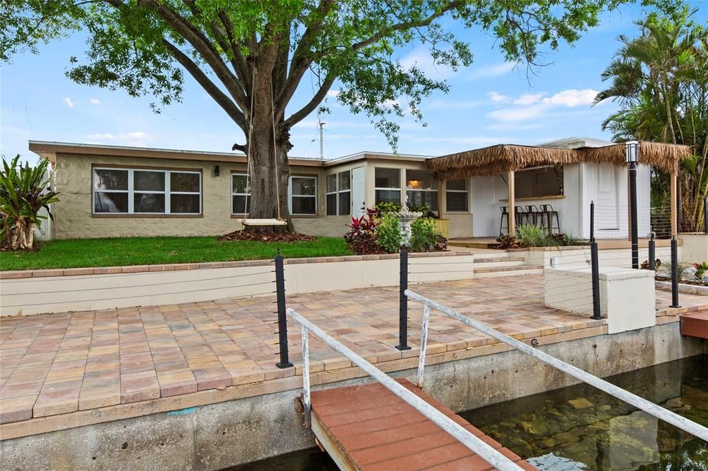 For Sale: $569,900 (4 beds, 2 baths, 2048 Square Feet)