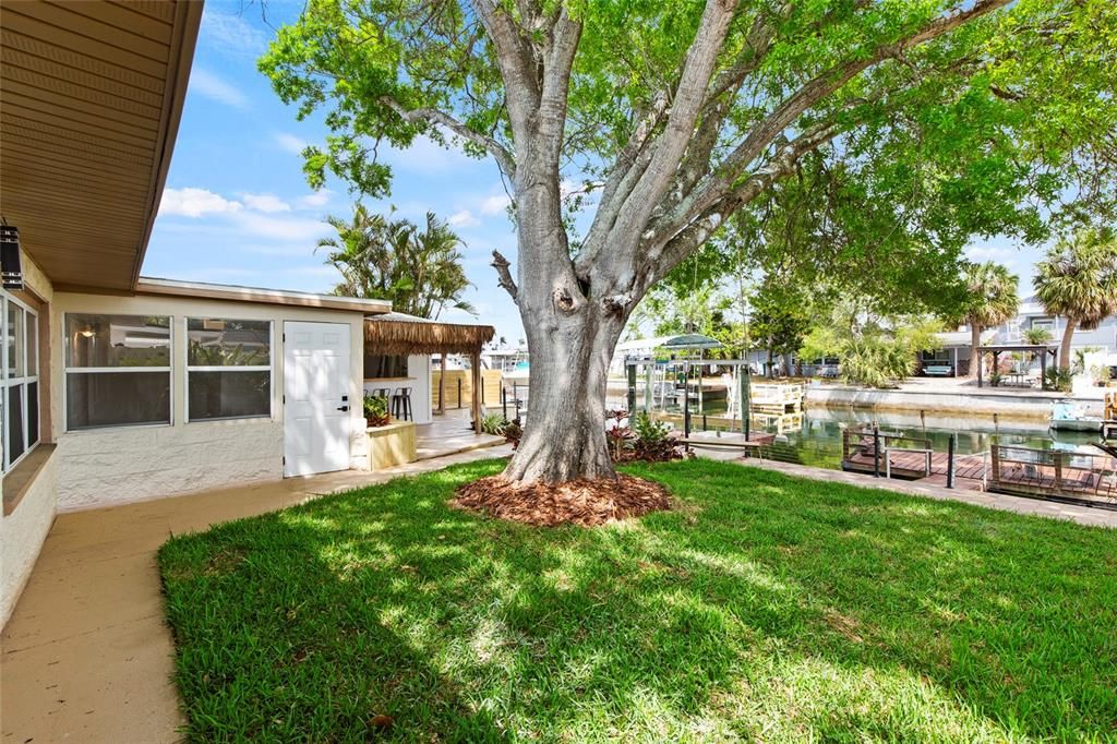 For Sale: $569,900 (4 beds, 2 baths, 2048 Square Feet)