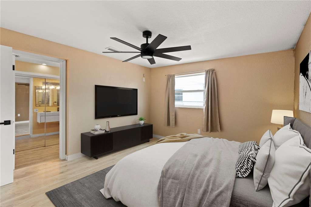 For Sale: $569,900 (4 beds, 2 baths, 2048 Square Feet)