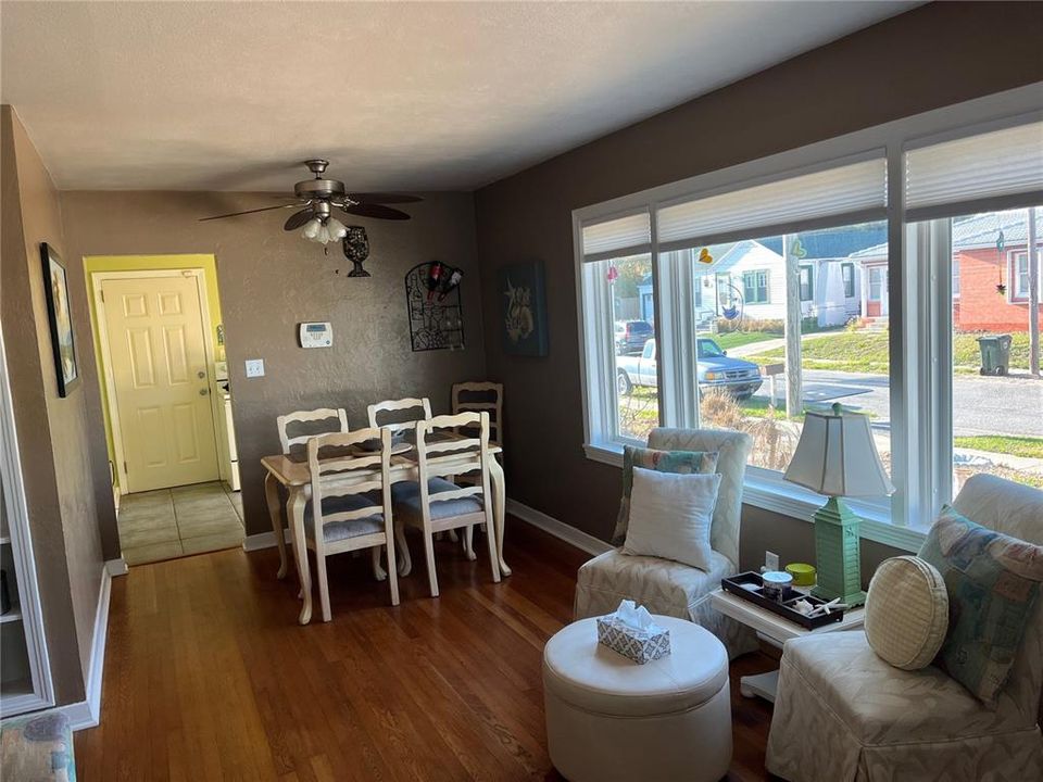 Activo con contrato: $269,900 (2 camas, 1 baños, 882 Pies cuadrados)