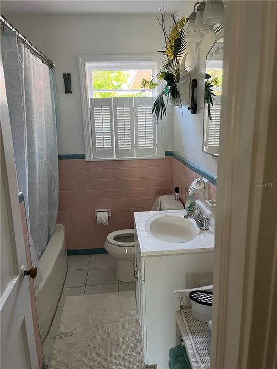 Activo con contrato: $269,900 (2 camas, 1 baños, 882 Pies cuadrados)