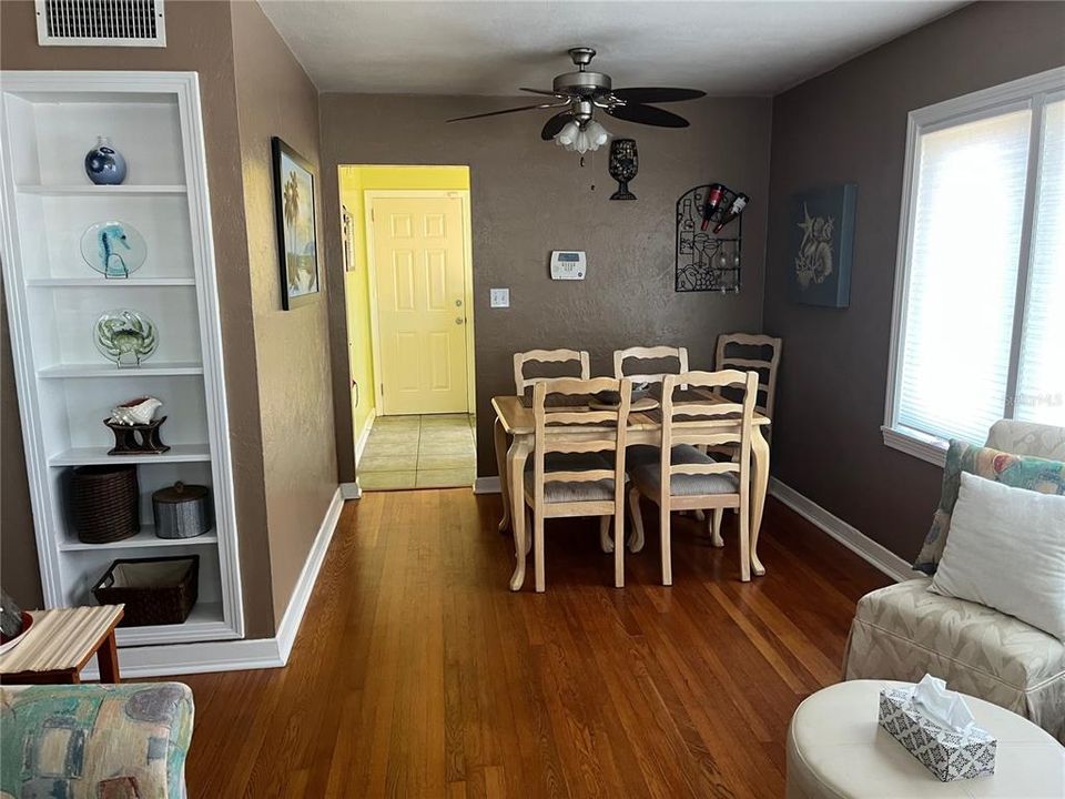 Activo con contrato: $269,900 (2 camas, 1 baños, 882 Pies cuadrados)