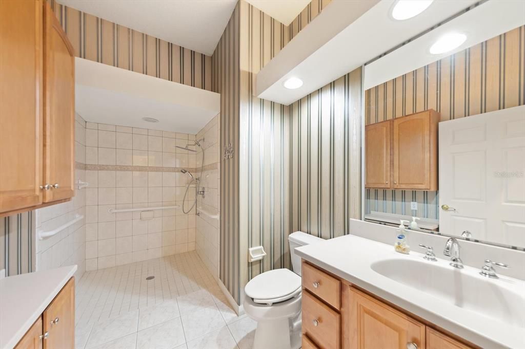 En Venta: $2,075,000 (4 camas, 4 baños, 4975 Pies cuadrados)