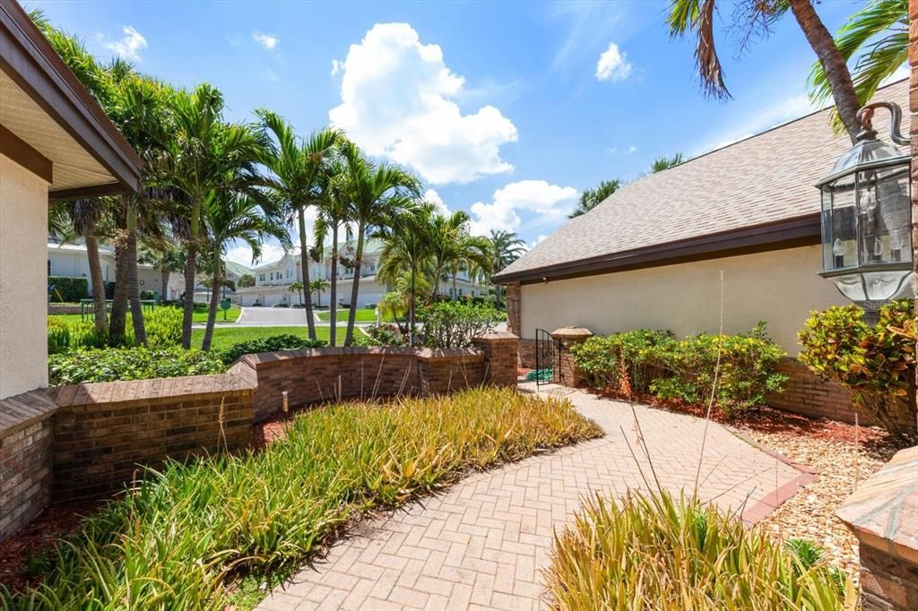 En Venta: $2,075,000 (4 camas, 4 baños, 4975 Pies cuadrados)