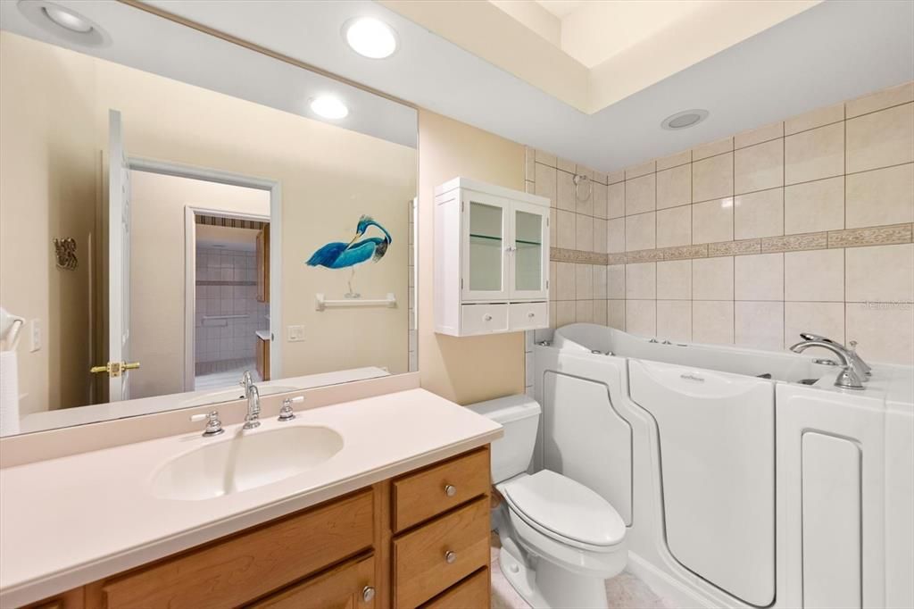 En Venta: $2,075,000 (4 camas, 4 baños, 4975 Pies cuadrados)