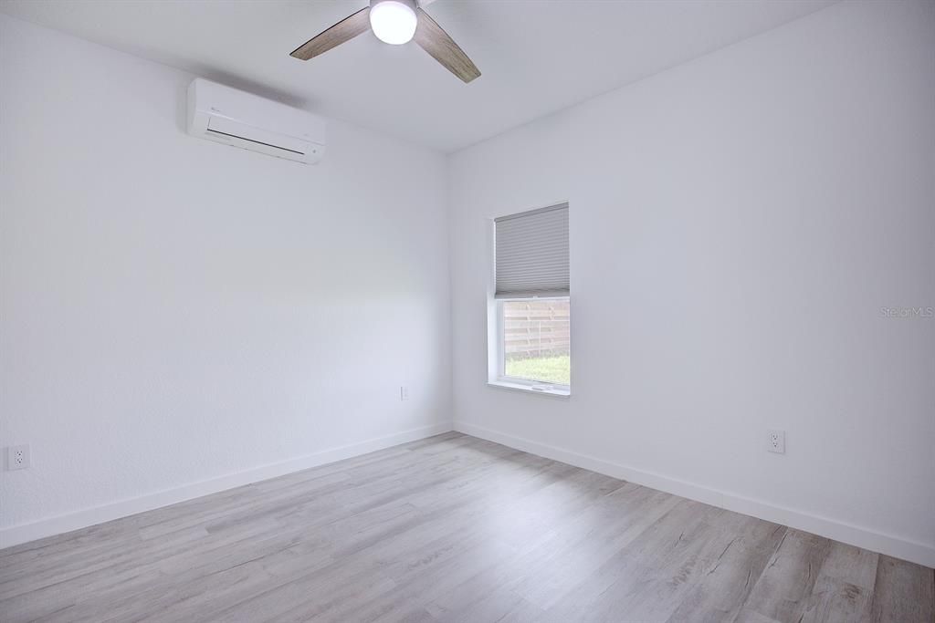 For Sale: $249,900 (3 beds, 2 baths, 1327 Square Feet)