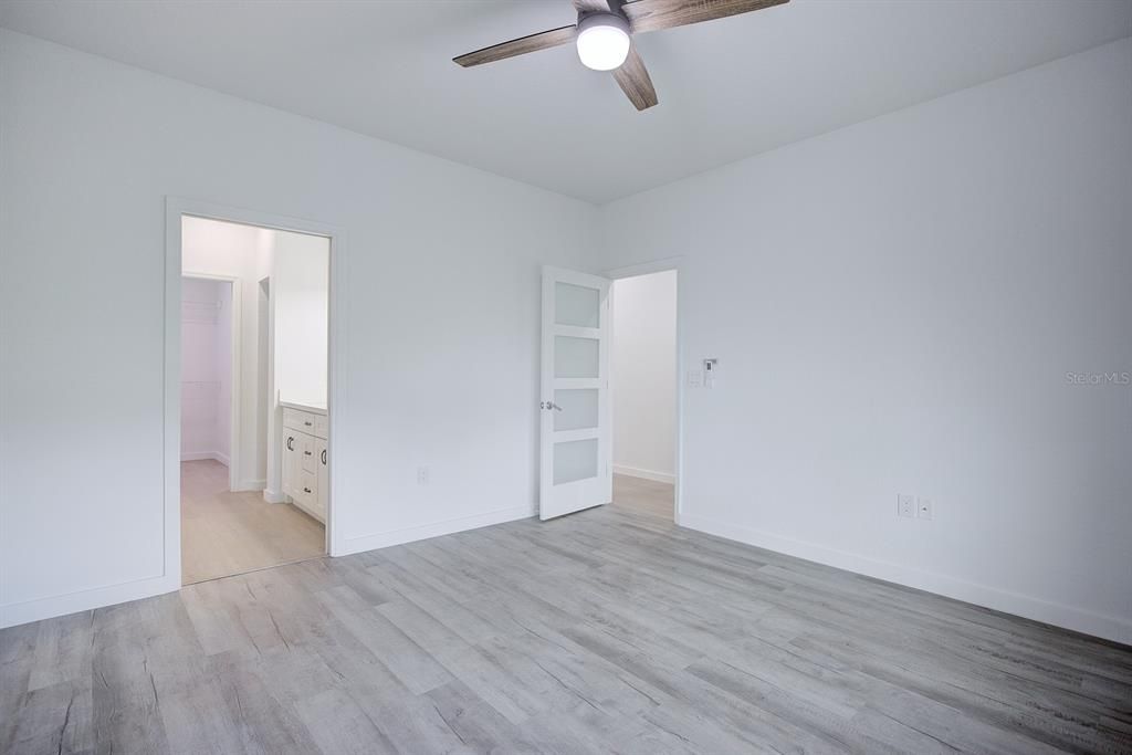 For Sale: $249,900 (3 beds, 2 baths, 1327 Square Feet)