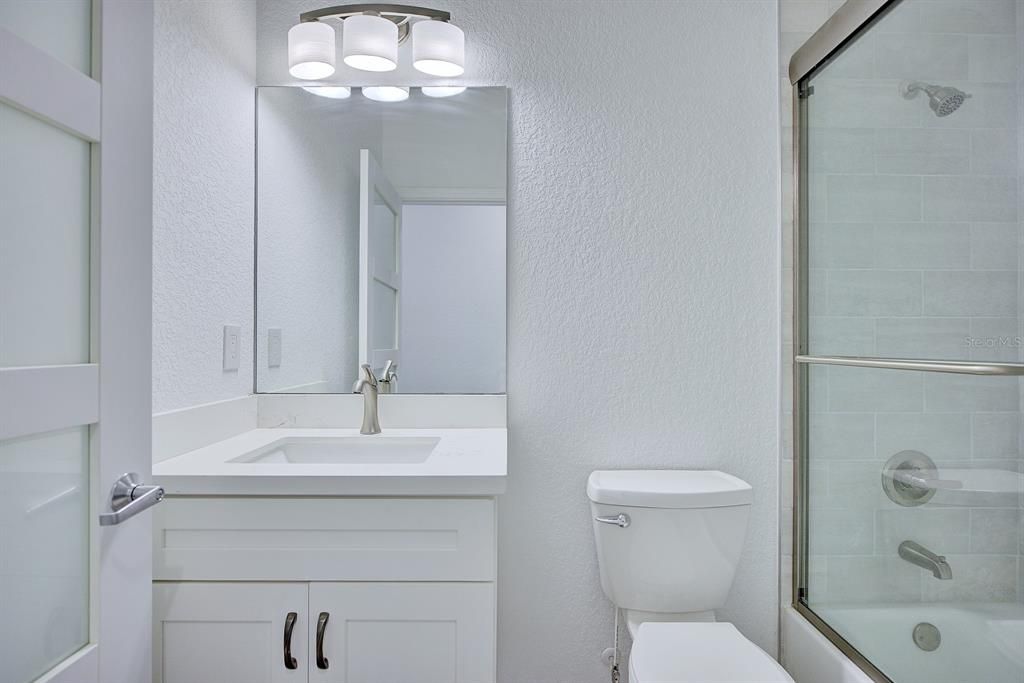 For Sale: $249,900 (3 beds, 2 baths, 1327 Square Feet)