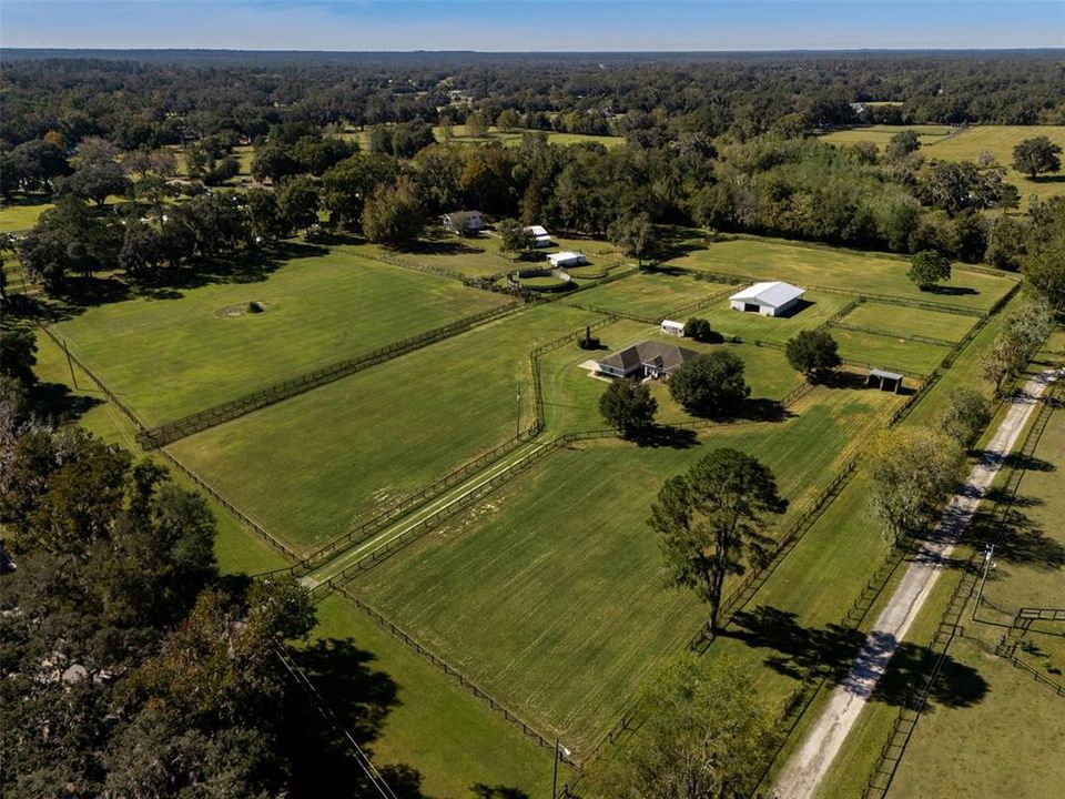 На продажу: $1,290,000 (3 спален, 2 ванн, 2413 Квадратных фут)