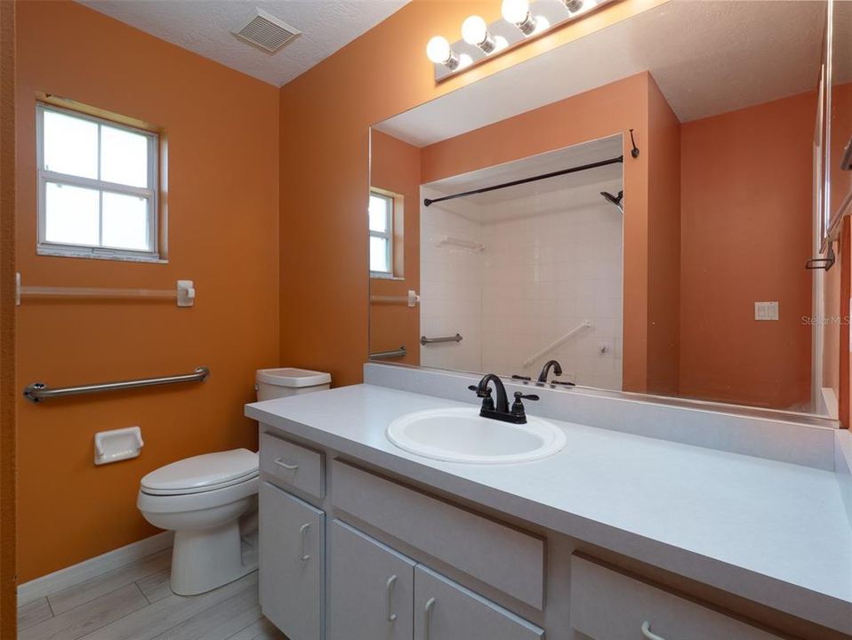 На продажу: $1,290,000 (3 спален, 2 ванн, 2413 Квадратных фут)