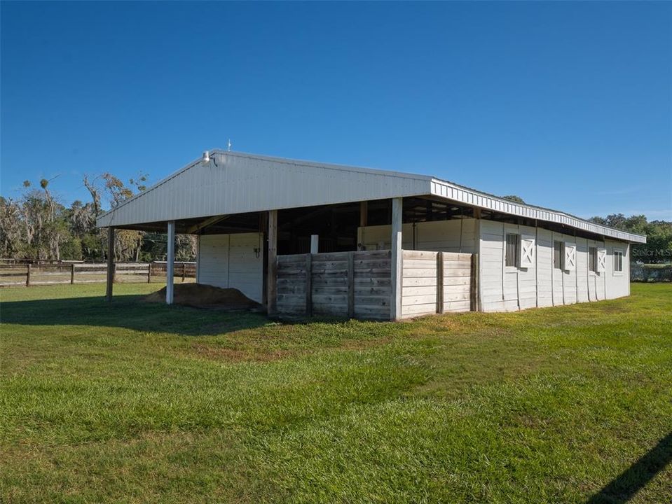 На продажу: $1,290,000 (3 спален, 2 ванн, 2413 Квадратных фут)