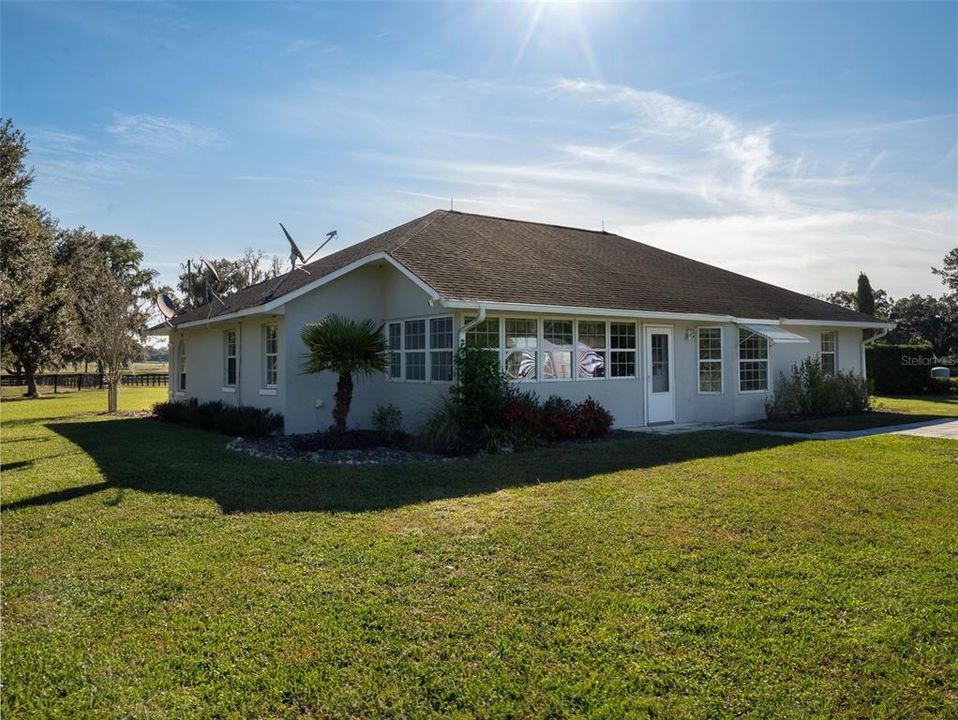 На продажу: $1,290,000 (3 спален, 2 ванн, 2413 Квадратных фут)