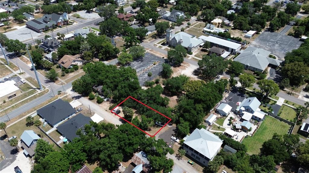 На продажу: $84,900 (0.26 acres)