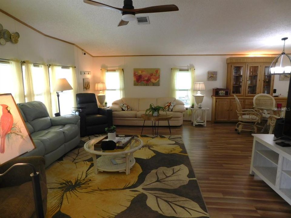 Activo con contrato: $174,900 (2 camas, 2 baños, 1518 Pies cuadrados)