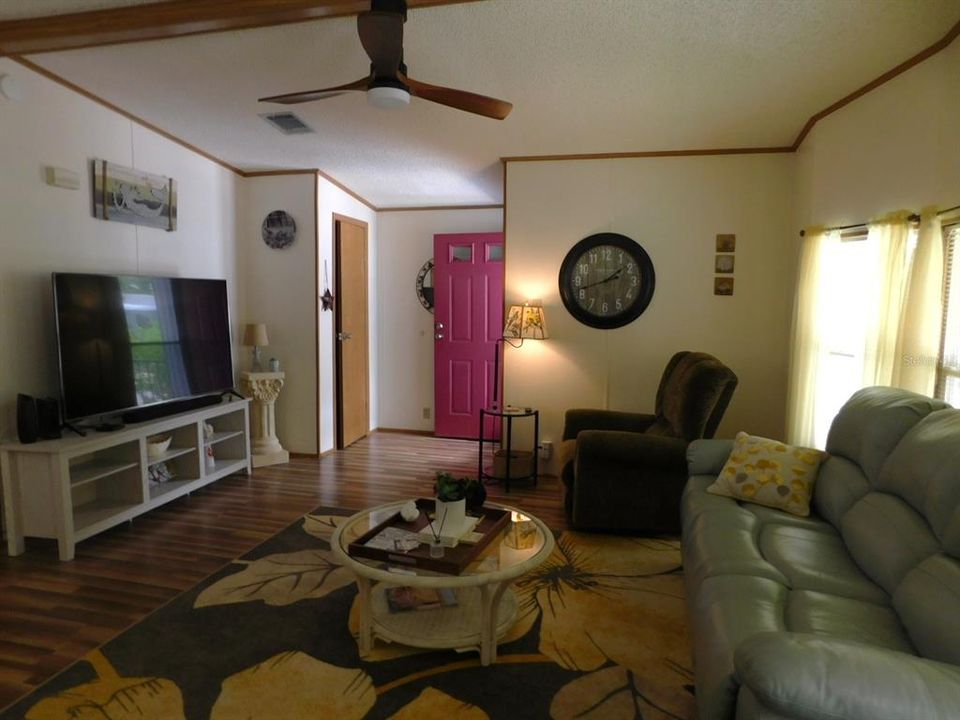 Activo con contrato: $174,900 (2 camas, 2 baños, 1518 Pies cuadrados)